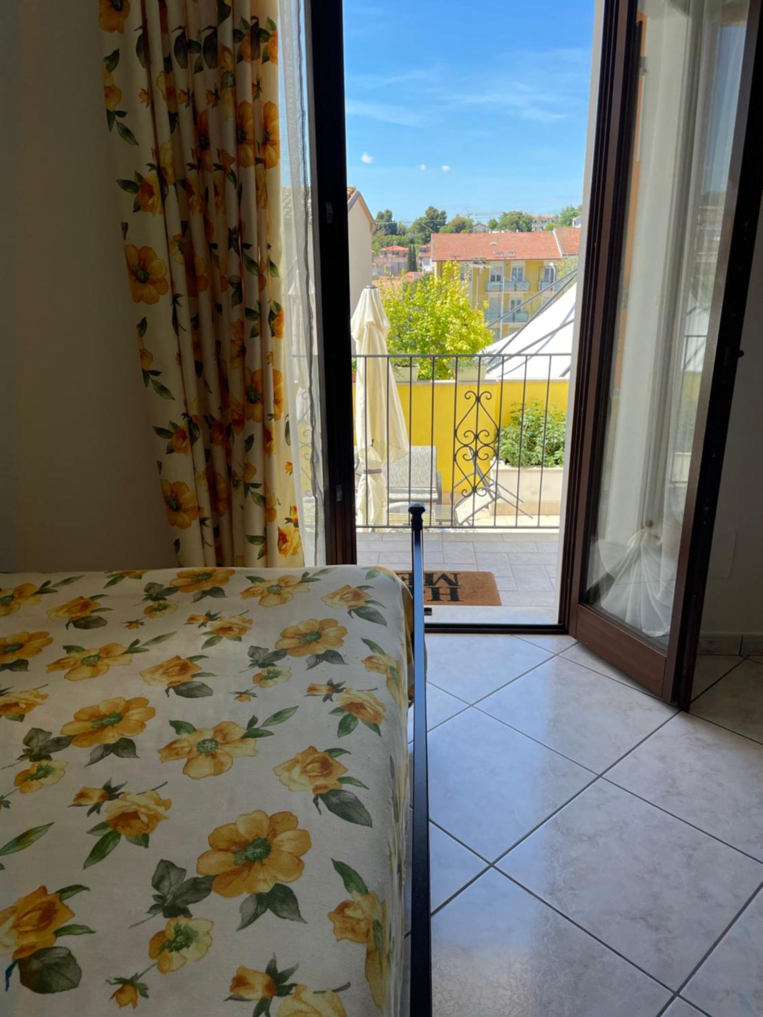 Arra Camere Sirolo - Rooms & Suite Extérieur photo